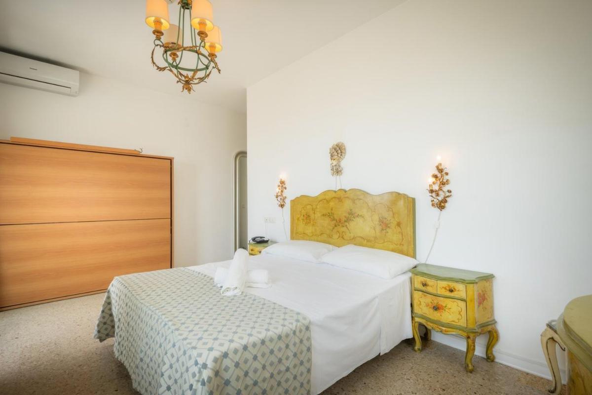 Hotel Tizian Beach Caorle Kültér fotó