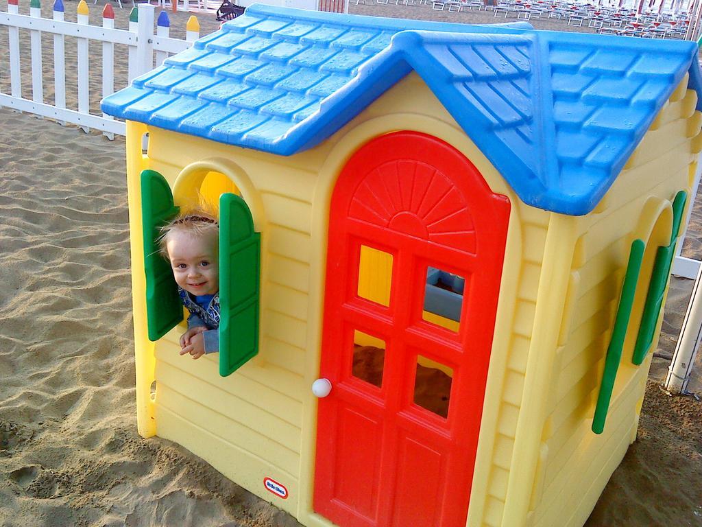 Hotel Tizian Beach Caorle Kültér fotó