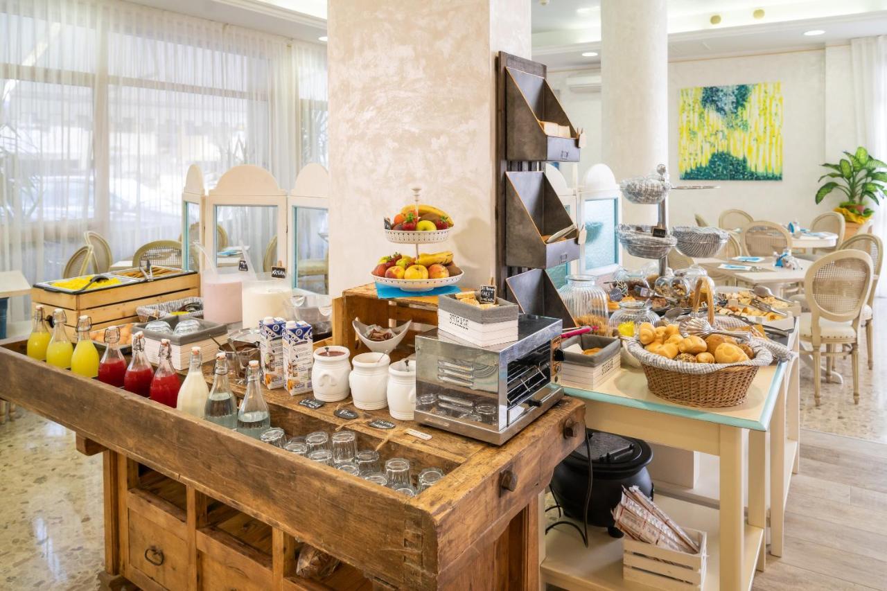 Hotel Tizian Beach Caorle Kültér fotó