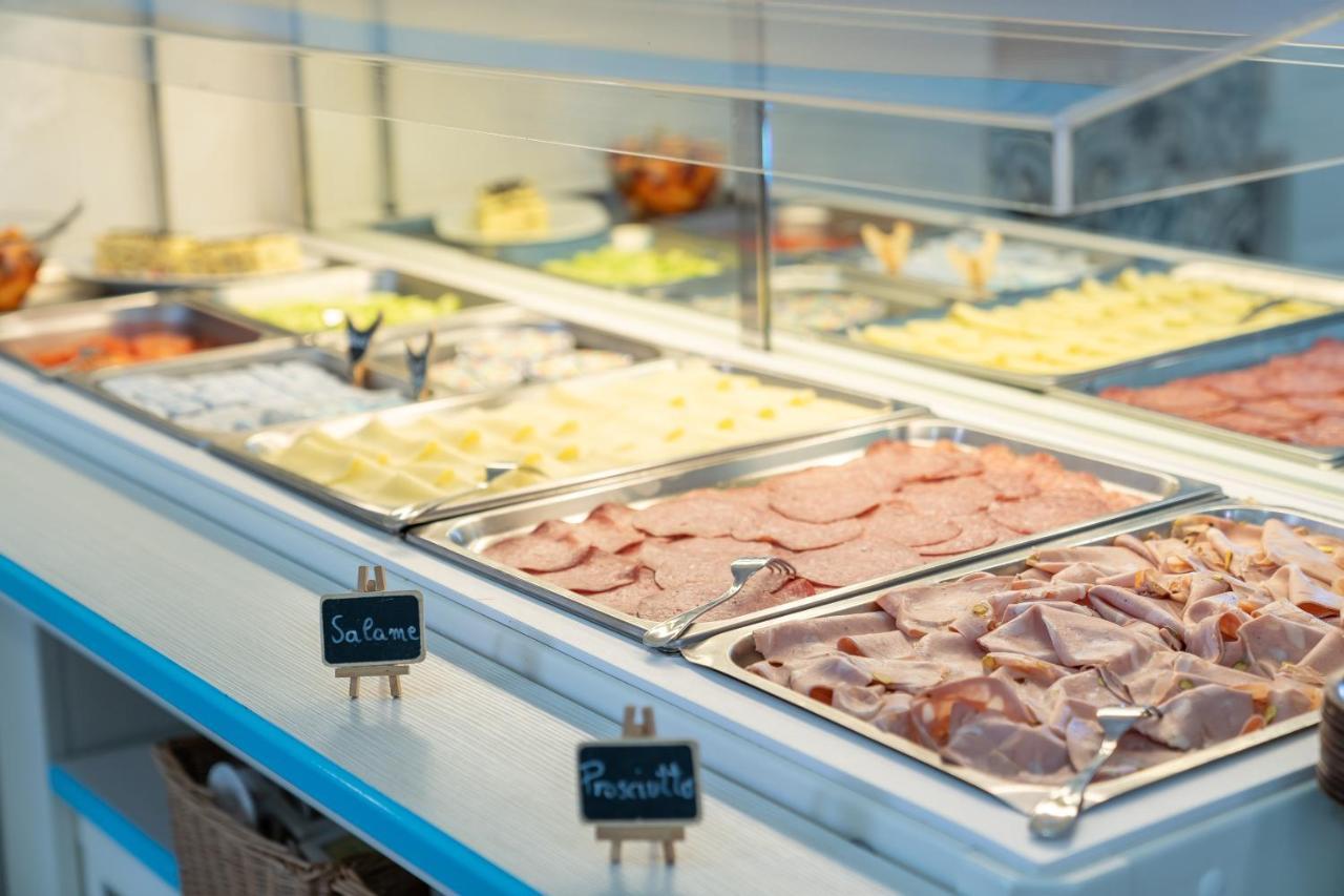 Hotel Tizian Beach Caorle Kültér fotó